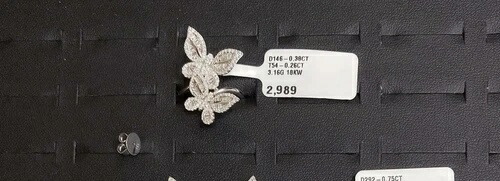 クリアランス！NWT $2,989 18Kゴールド 希少なゴージャスなダイヤモンド ダブルバタフライリング 756,800円