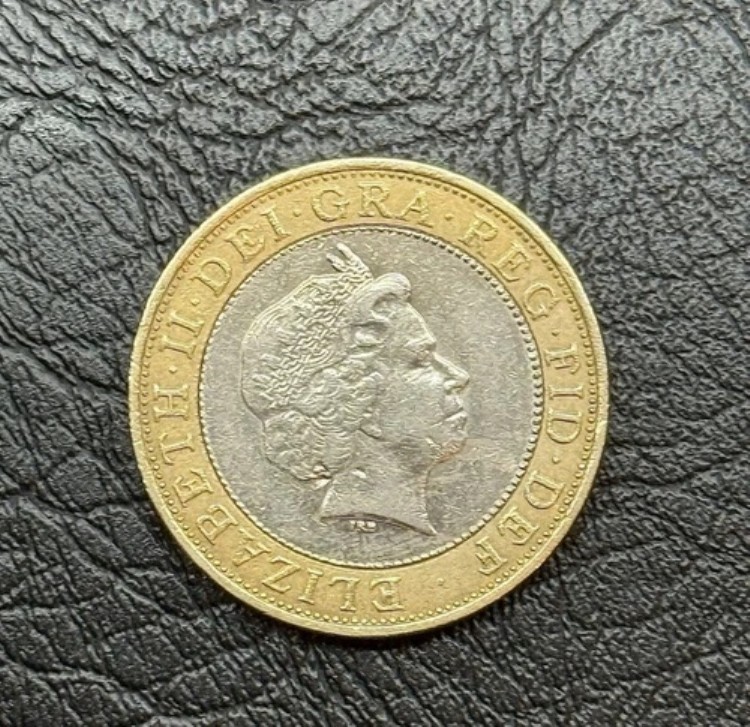 希少な1998年2ポンド硬貨を販売中