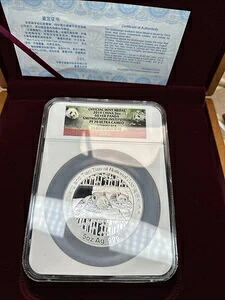 2014年 中国 5オンス .999プルーフ シルバーメダル ミントメダル パンダ スミソニアン PF70 NGC UC
