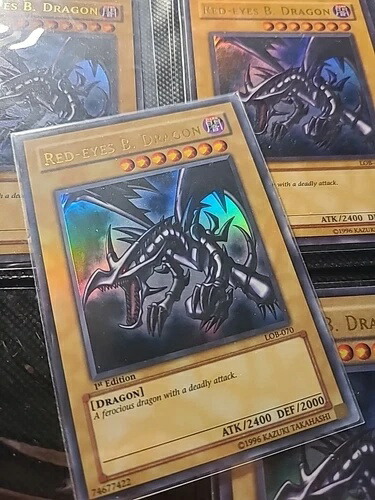 楽天市場】遊戯王 真紅眼の黒竜[レッドアイズ・ブラックドラゴン] HC01