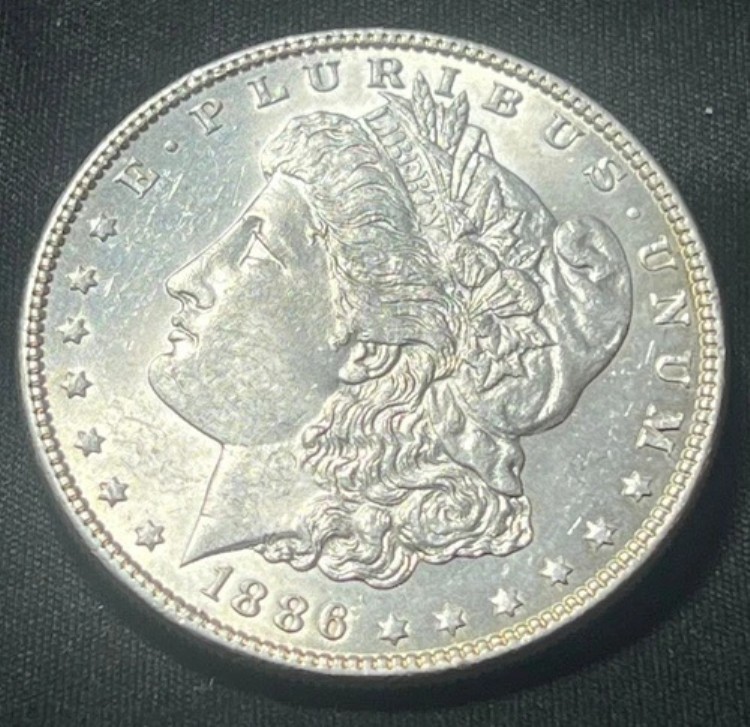 1886年 P Morgan ~ 本物 ~ 90% 銀貨 ~ ソリッド UNC バッグベイビー ~ 米国造幣局 コレクターズコイン
