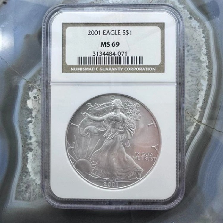 2001年 米国 1.0オンス 999 純銀 アメリカンシルバーイーグル NGC MS69 #3134484-071EX