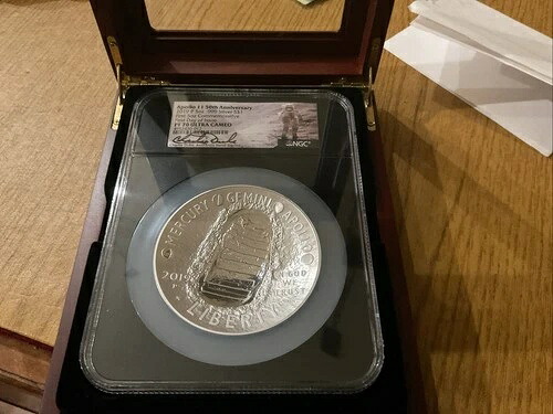 2019-P アポロ 11 記念 5 オンス シルバー $1 NGC PF70 UCAM FDOI チャーリー・デューク記念...