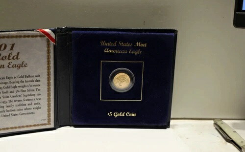 2001年 米国 1/10オンス 金貨 イーグル 5ドル ジェム 未使用 ケース入り