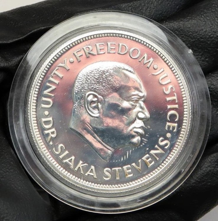 1974年 シエラレオネ 西アフリカ銀貨 シアカ・スティーブンス博士 バンクライオン i93105