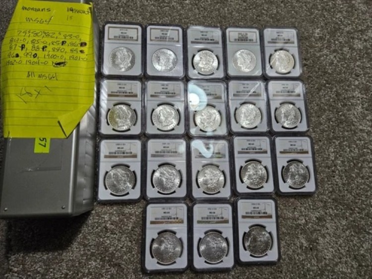 ??(18) 異なるモルガン銀貨 BU 1ドルコイン NGC MS64、1879 S-1904 O 515,680円