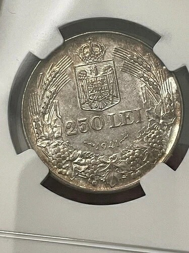 ルーマニア 250レイ 1941年 「ニヒル」エッジ、NGC AU 詳細クリーニング済み
