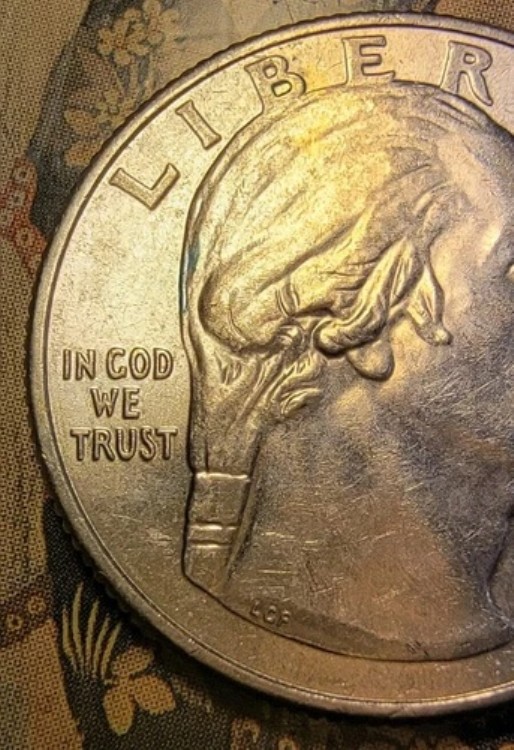 2023年 ジョヴィタ・イダール クォーター Pエ??ラー「In Cod We Trust」頬に十字のマーク｜WORLD RESOURCE【KING店】