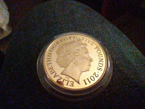 2011年 5ポンド ウィリアムとキャサリン 22k 金貨