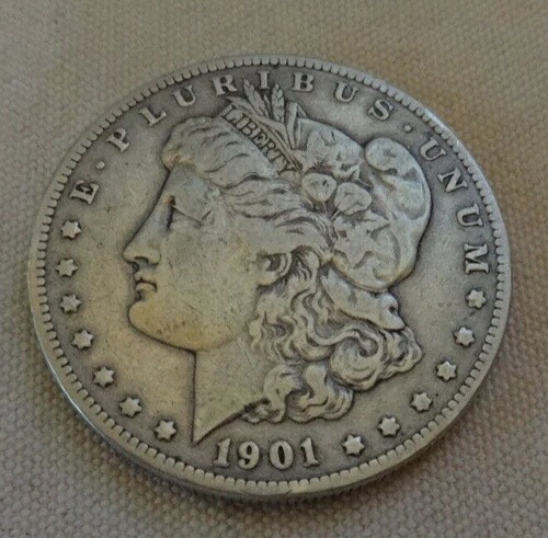1901 O モルガン銀貨 84,700円