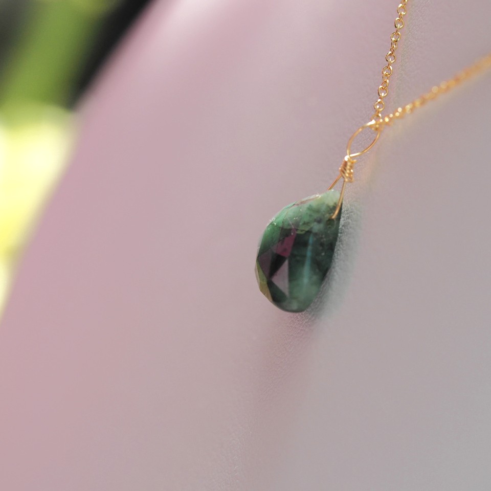 楽天市場】エメラルド K18 ペンダントトップ（レクタングル 爪留め