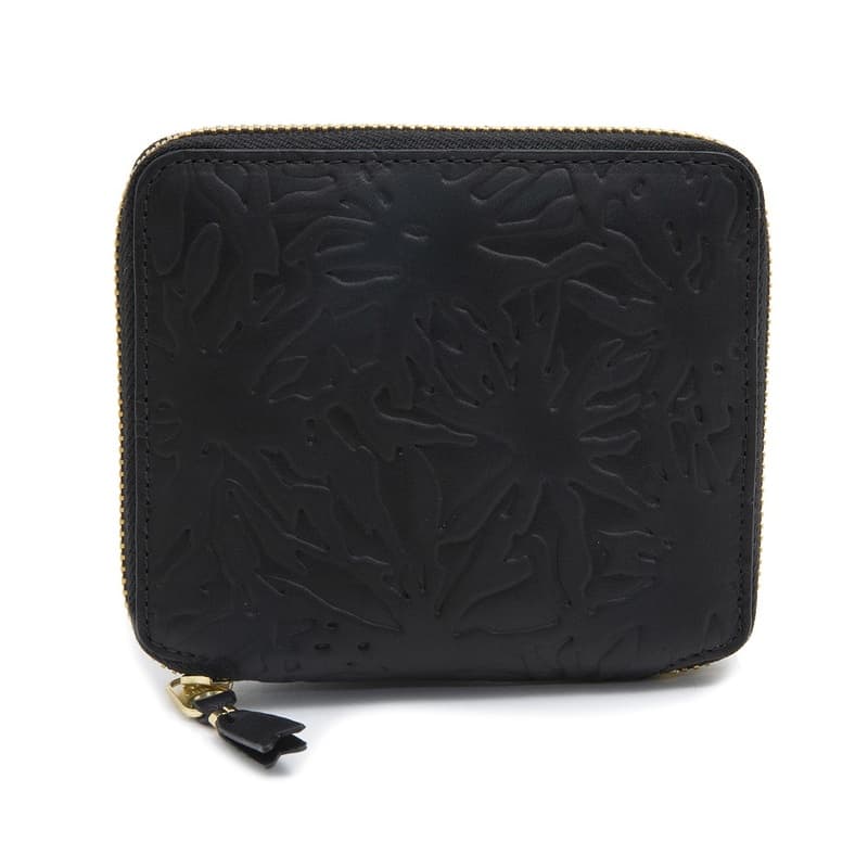 コムデギャルソン COMME des GARCONS EMBOSSED メンズ ミニ財布 二つ折り財布 エンボス ブラック レディース ユニセックス FOREST レザー 卒業祝入学祝プレゼント ボタニカル柄 WALLET 送料無料 込 財布・ケース | asiachai.co.th