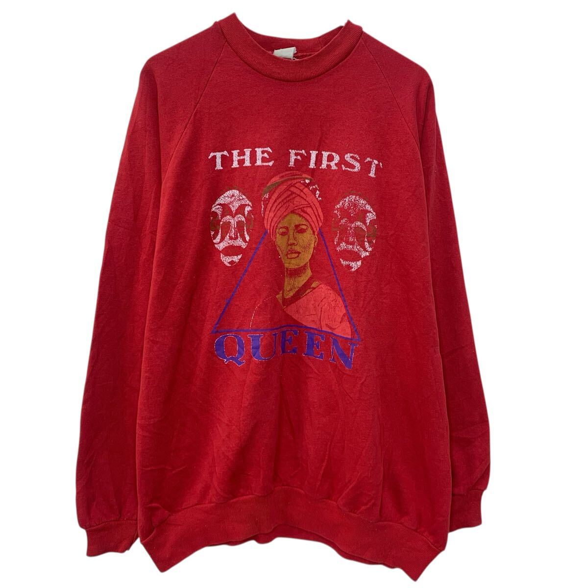 【中古】【古着】 80s～ プリントスウェット トレーナー L～ レッド プルオーバー ラグラン THE FIRST QUEEN ビックプリント 80年代～ 秋物 a802-5158