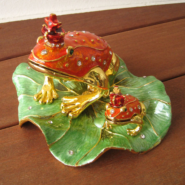 純銀杯　 木製箱入り　カエル Amazon | ビバリー 42ピース クリスタルパズル カエル 50273 緑