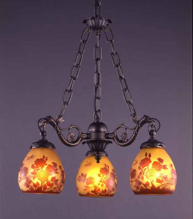 【アンティーク】ガレ風 吊り下げ型　薔薇　テーブルランプ アンティーク 吊り下げ型 ガレ風 薔薇(バラ) レリーフ調ランプ