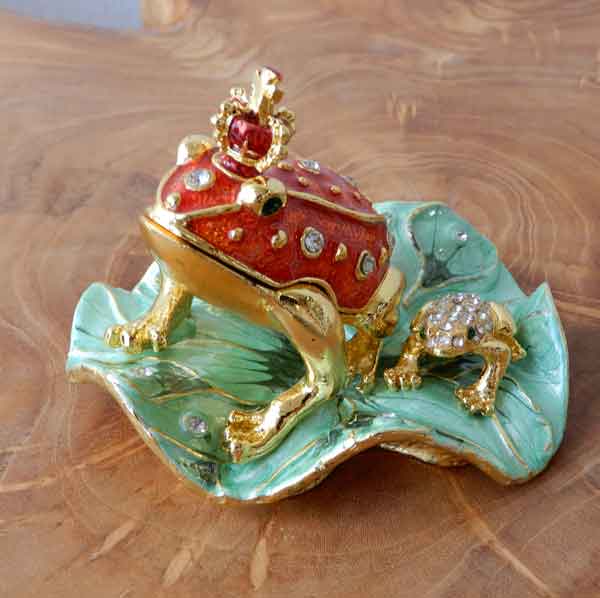 楽天市場】かえる 置物 カエル 蛙 小物入れ 乳歯入れ 宝石箱