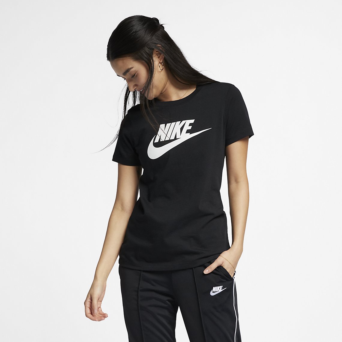 楽天市場 Tシャツ 半袖 レディース ナイキ Nike エッセンシャル アイコン フューチュラ L S Tee スポーツウェア ロゴt 半袖シャツ 女性 カジュアル ストリート トップス Bv6170 010 World Wide Market