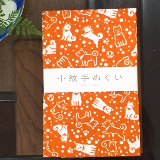 楽天市場 手ぬぐい 日本製 小紋手ぬぐい 犬 てぬぐい 犬 いぬ 小紋 手拭い 定番 古典 小紋 粋 縦柄 横柄 捺染 晒 サイズ タペストリー 祭 剣道 お弁当 海外 外国 ギフト お配り ご挨拶 手作り おしゃれ かわいい ハンドメイド 伝統 職人 Made In Japan