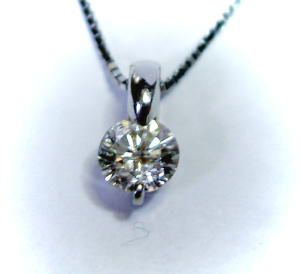 プラチナ　ダイヤモンド0.31ct 2点留ペンダント♪