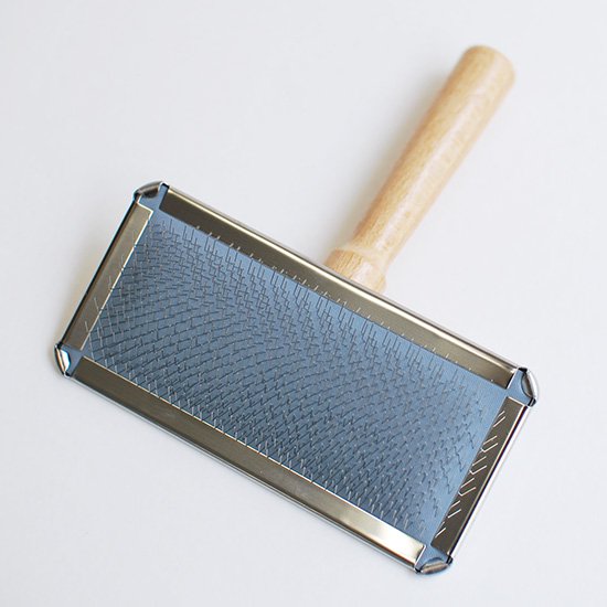 工場直送 Wafona 犬 猫兼用 ソフトスリッカーブラシ M 犬用 猫用 ブラシ ブラッシング ペット用ブラシ 抜け毛 換毛期 お手入れ おすすめ 顔 体 ペット 毛づくろい Whitesforracialequity Org