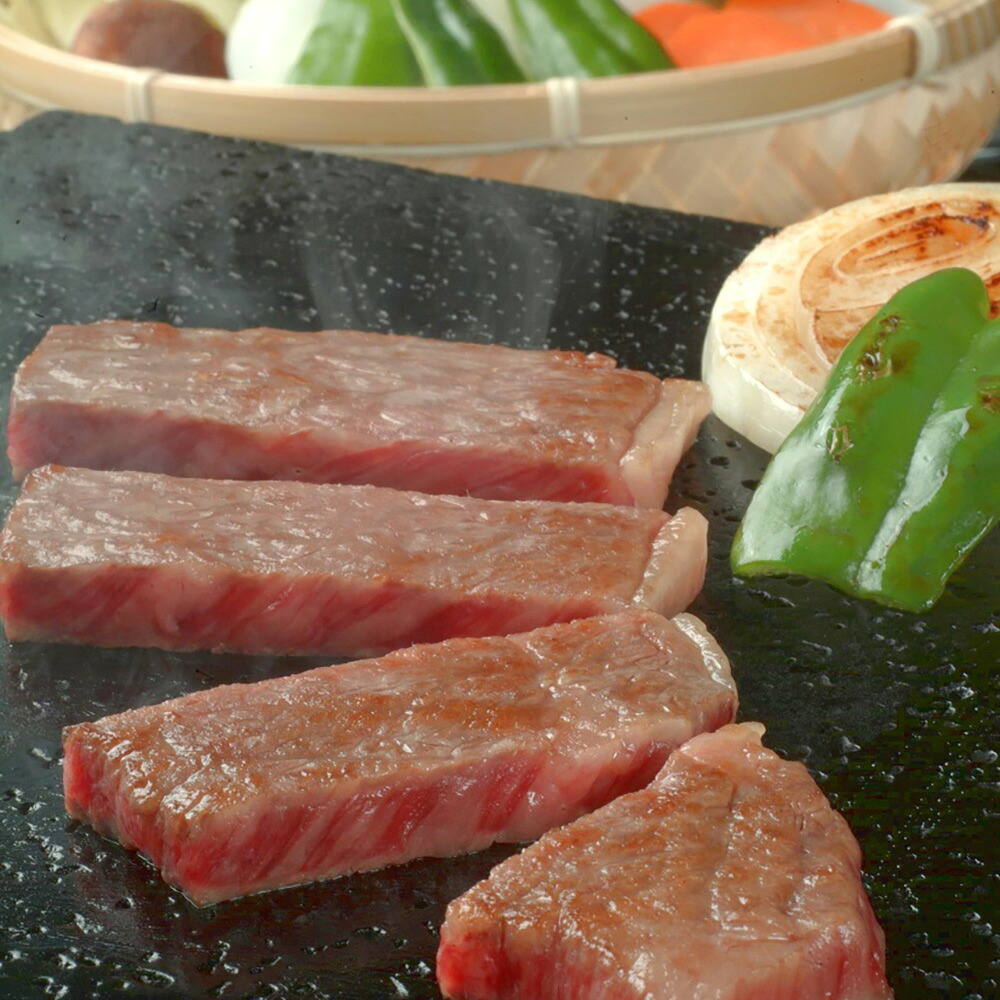 岩手 前沢牛オガタ 前沢牛トモサンカクステーキ 100g×3 牛肉【送料無料】 / お取り寄せ 通販 プレゼント ギフト おすすめ /