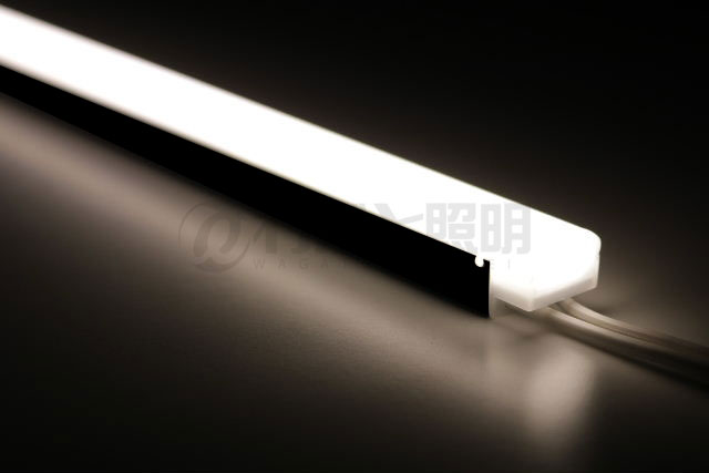ＴＥＳ ＬＩＧＨＴＩＮＧ コネクタ式間接照明 tiffa Black(ティファ ブラック) TTHBシリーズ 明るさ100％タイプ 100タイプ 全長97mm 1.4W 108lm 本体:黒色(ブラック) 白色 4000K TTHB-010-40 ※受注生産品