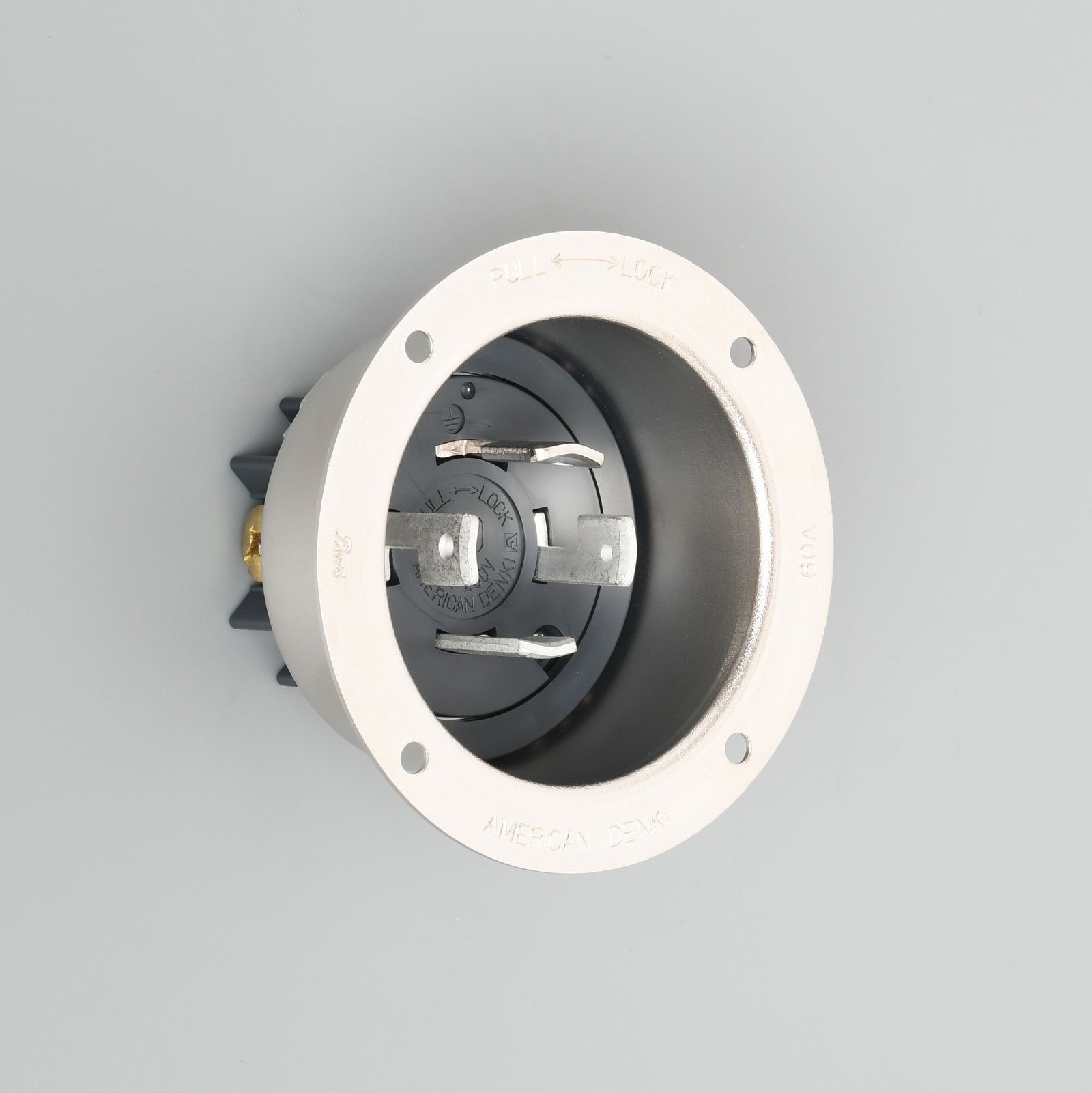 アメリカン電機 舞い降りる形3P 60A 250V 引掛形フランジインレット (金属元素入れもの) 4625