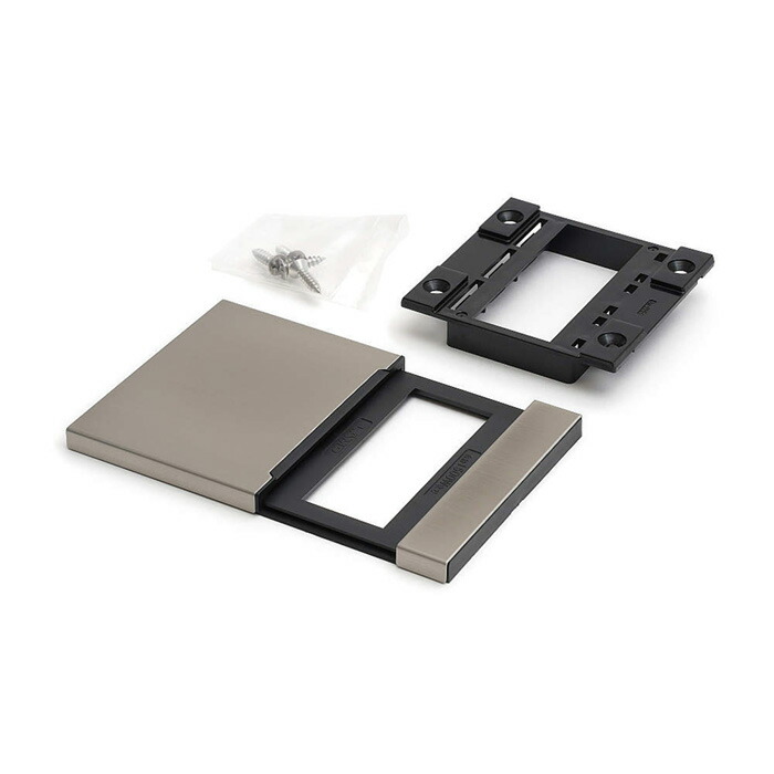 スガツネ　ＬＡＭＰ　コンセントカバー　DMC3-SN型　金属カバータイプ　PAT　シルバー　開時保持　３口　DMC3-SN-MC-HL