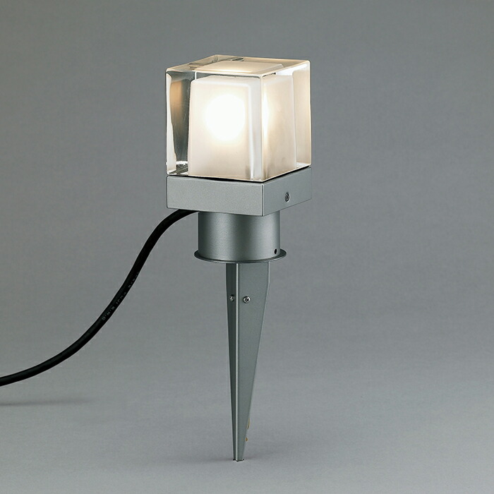 yamada 屋外庭園灯 電球色 Ra94 白熱20W相当 ランプ付 防雨 スパイク式 AD-3279-L