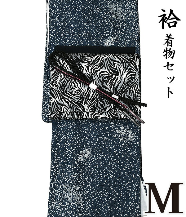 34290  【 晩秋冬春 ♪ お召しもの ４点仕掛ける   極 】【 Ｍ 袷 】   洗えるお召しもの  + 【 綿織物 】 洗える九寸名古屋帯 + 正絹 ちりめん帯揚げ + 正絹帯〆 【 ４点仕掛ける 】 小紋  粋 レトロ コーデ 今めかしい 今めかしい 一本調子 ゼブラ 粋 as-1541 ongy160 appk1322-m