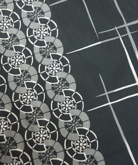 お召 浴衣紋 マスキュリンコスト Llサイズ 胡麻の蠅系統 黒色 男物 レトロ 近代的 和柄 ゆかた 和服 メンズ 背丈 およそ148cm 裄 約71 袖丈 約50cm 仕立て上り 木綿 浴衣 店先ショーウインド気位体ない限度のキズ有り Dracmastore Uy