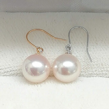 〈照り巻き花珠級〉あこや真珠ピアス7.5mm-8mmK18YG K14WGフックピアス　ホワイト品質証明書付きアメリカン本真珠6月誕生石アコヤ真珠あこやパール　アコヤパール10000004ｃ　本真珠 スイング 16,205円