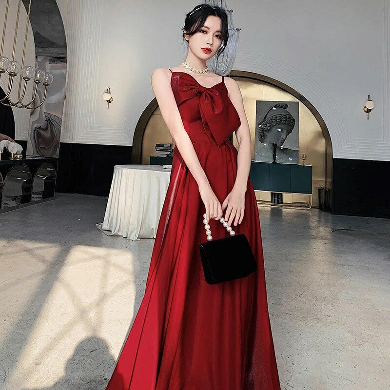 1御芽出度お召しもの ウェディングドレス 色合いお召しもの 寄りあいお召しもの ロングお召しもの 赤 赤いこと キャミソール 二次会お召しもの かき鳴らす会 告げ知らせる会お召しもの 交歓会 夕まぐれお召しもの 袖なし ノースリーブ シュロの葉 20代 30代 40代 御芽出度 音楽会 花嫁御寮 カクテルお召しもの