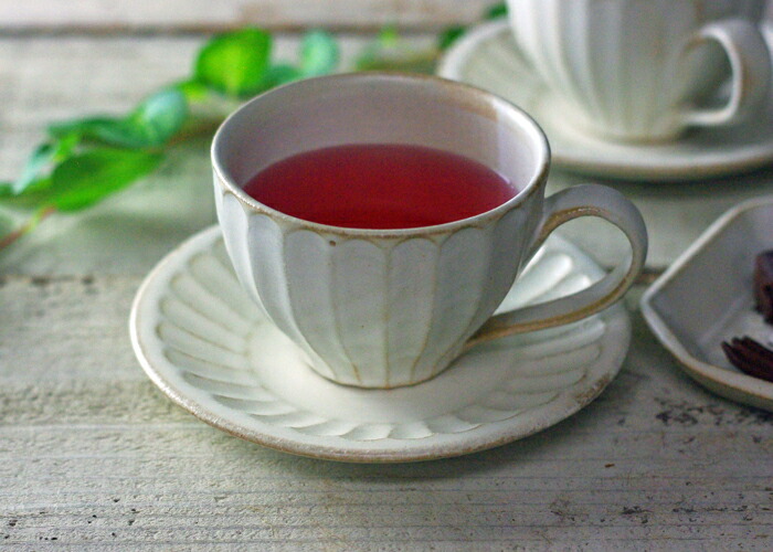 楽天市場 Kinariカップ ソーサー 益子焼 コーヒーカップ かわいい ナチュラル おしゃれ 北欧風 食洗機対応 電子レンジ使用可 ギフト 結婚祝い プレゼント 実用的 花以外 お家カフェ 益子焼 和食器通販 わかさま陶芸