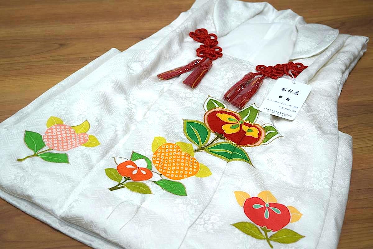 新品３歳正絹縮緬柄入りの被布（中綿無し）アイボリー色 新品3歳正絹縮緬柄入りの被布（中綿無し）アイボリー色