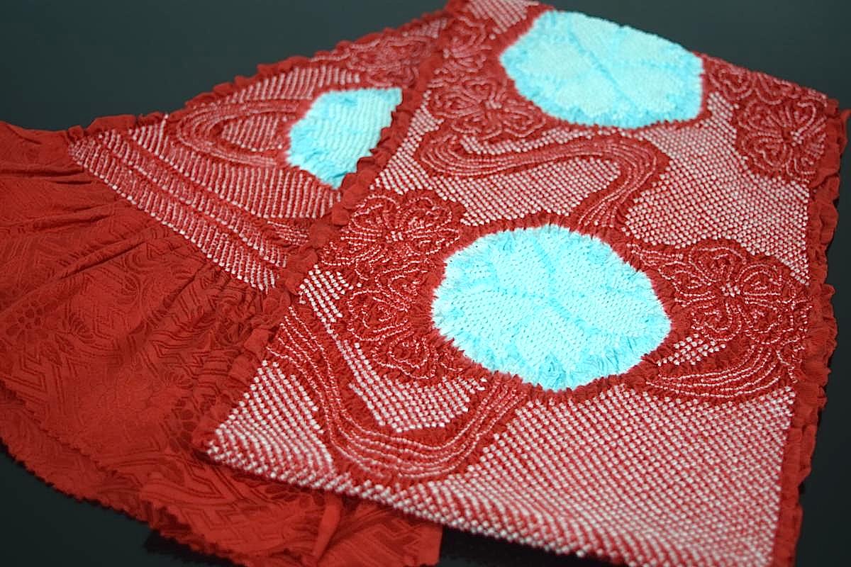 【振袖用帯揚げ】高級正絹総絞り帯揚げ「流水に桜（赤&times;ターコイズ）」｜和工房みやお