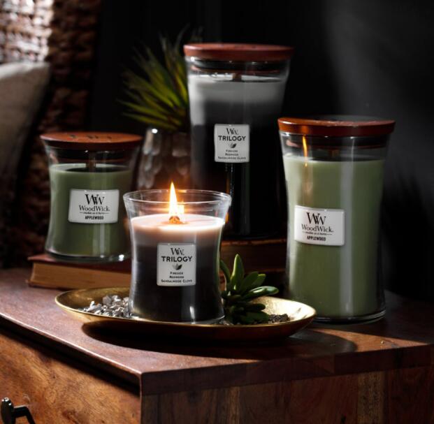 送料無料 ウッドウィック トリロジージャー M ウォームウッズ ミディアム アワーグラス キャンドル Woodwick Medium Hourglass Candles Warm Woods おしゃれ インテリア アロマ リラックス パチパチ 音がする 3つの香り アメリカ 人気 楽天海外直送 Sermus Es