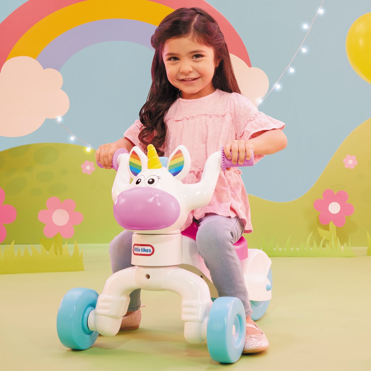 送料無料 Little Go 男の子 幼稚園児 Amp Tikes Grow ユニコーン屋内屋外多色ライドオンスクートは 女の子の1 3歳の運動能力の発達を支援します 幼児