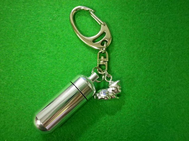 ペット仏具遺骨カプセルキーホルダー(カプセル 大)お守り猫【手元供養】【ねこ】【ネコ】【仏具】【カプセル】【遺毛】【供養】