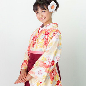 【７泊８日賃借】  袴 賃借 小学生うしろ帯 卒式 御姉さん 袴 賃借 初等学校 「お坊っちゃん卒式袴賃借仕掛ける ベージュに花」 ひな祭り お召しもの お召しもの 花 レトロ 今めかしい ベージュ 皮膚軟化剤
