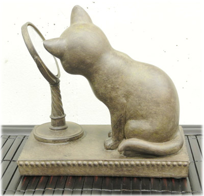 銀鏡を覗き込むにゃんにゃん 癒しの猫グッズ グッズ ねこ にゃんにゃん