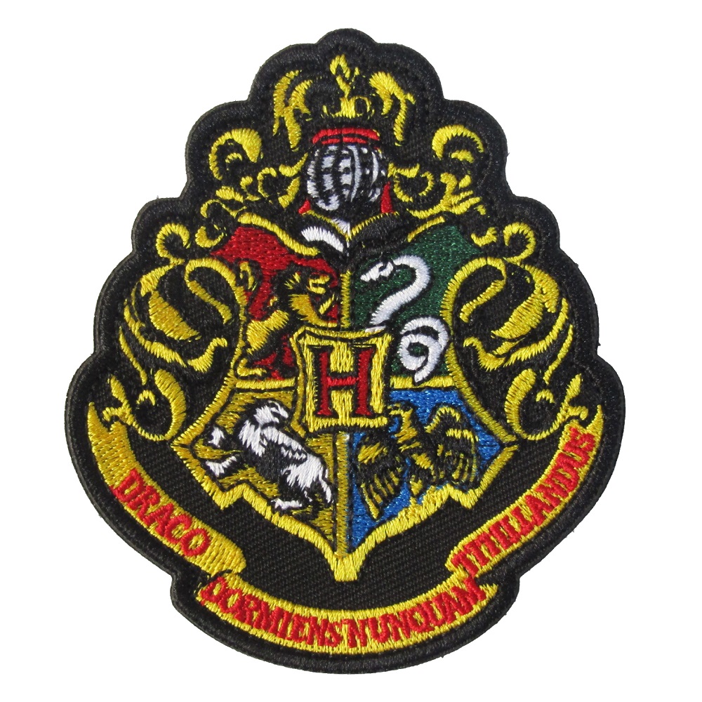 楽天市場 Goods Harry Potter ハリーポッターワッペングリフィンドール ハリーポッター エンブレム ワッペン 装飾 パーティ 飾り 雑貨 ハロウィン おもちゃ Halloween グッズ かわいい ハリーポッターよりたくさんのグッズが登場 ａｏｉコレクション