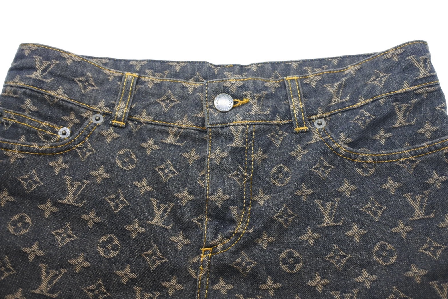 極美品 LOUIS VUITTON ボトムス デニムパンツ モノグラム ロゴ RW052B