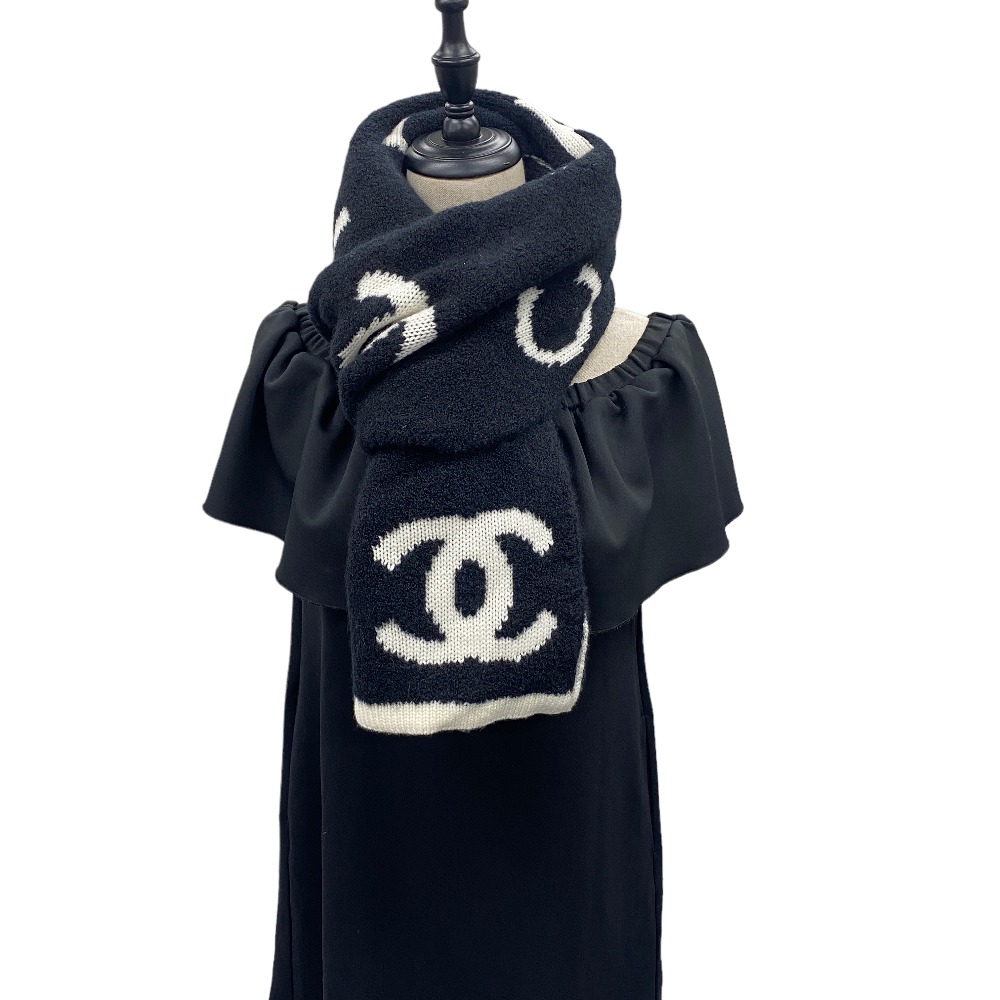 よく見るとキラキラスパンコール刺繍のCCマーク CHANEL ストール よく見るとキラキラスパンコール刺繍のCCマーク CHANEL ストール