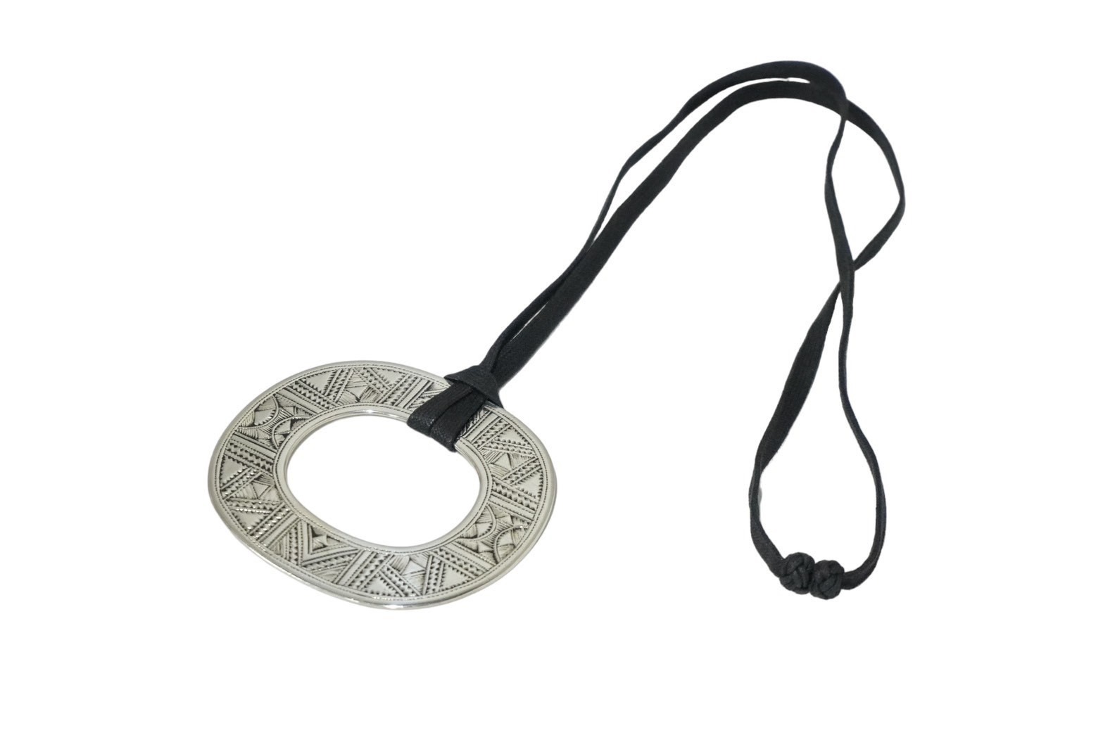 HERMES トゥアレグ　ネックレス　ブラック　レザー 楽天市場】【中古】 美品 エルメス HERMES トゥアレグ