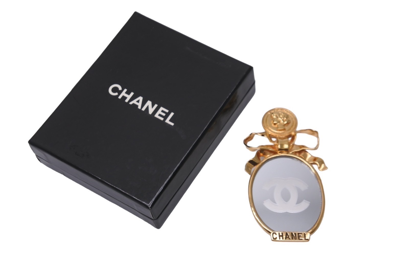 再値下げ！美品☆ビンテージシャネル☆CAMBONタグ ブローチ☆ゴールド 楽天市場】【中古】 CHANEL シャネル ブローチ ヴィンテージ