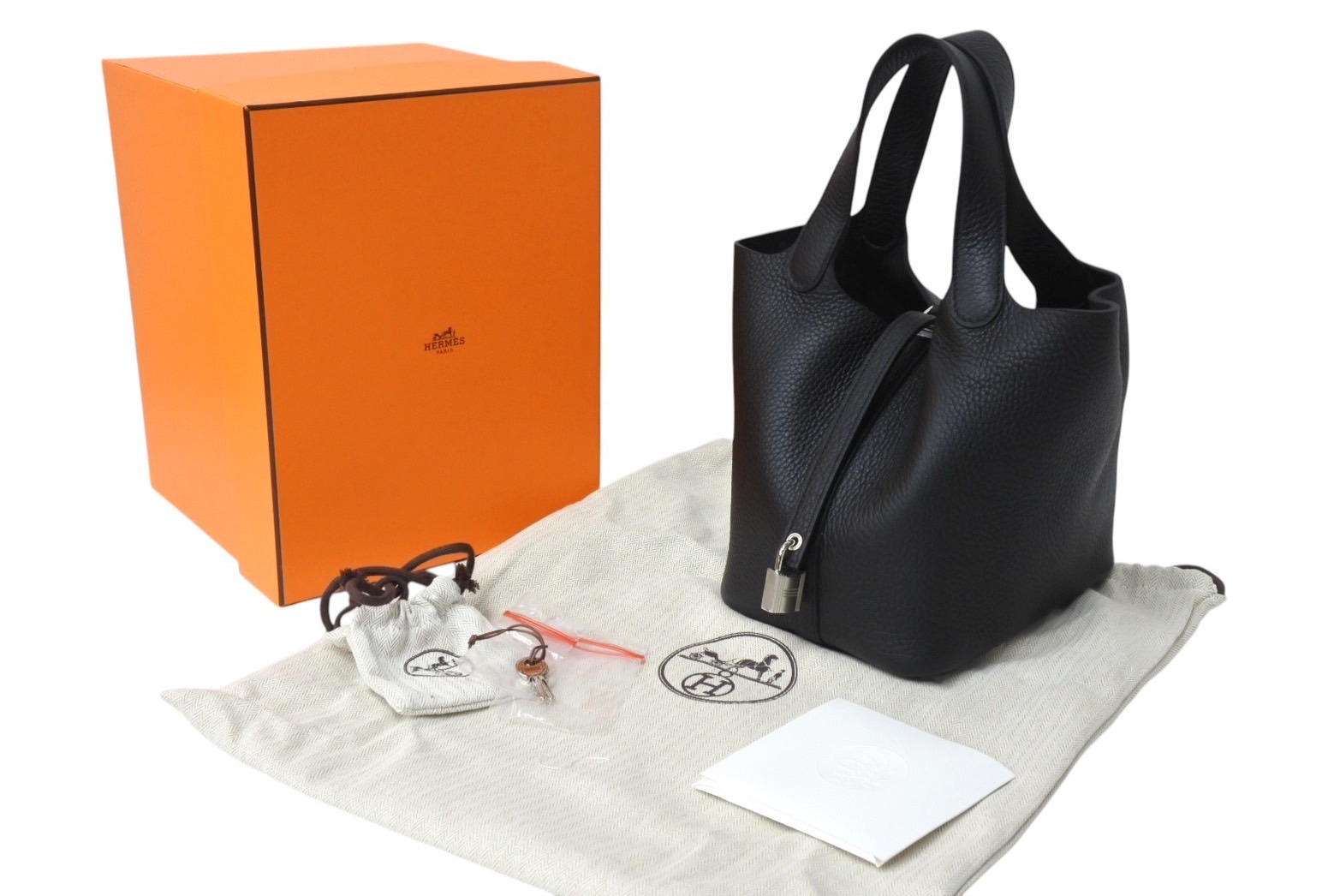 新品未使用 HERMES エルメス ハンドバッグ ピコタンロックPM ブラック トリヨンクレマンス W刻印 シルバー金具 中古 4c069477｜Warashibe_Casanova