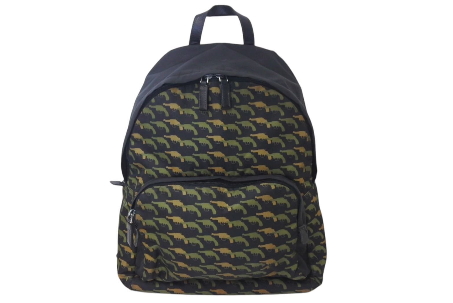 PRADA ピストル柄 ナイロンリュック 楽天市場】【バッグ】PRADA プラダ リュックサック バックパック 迷彩