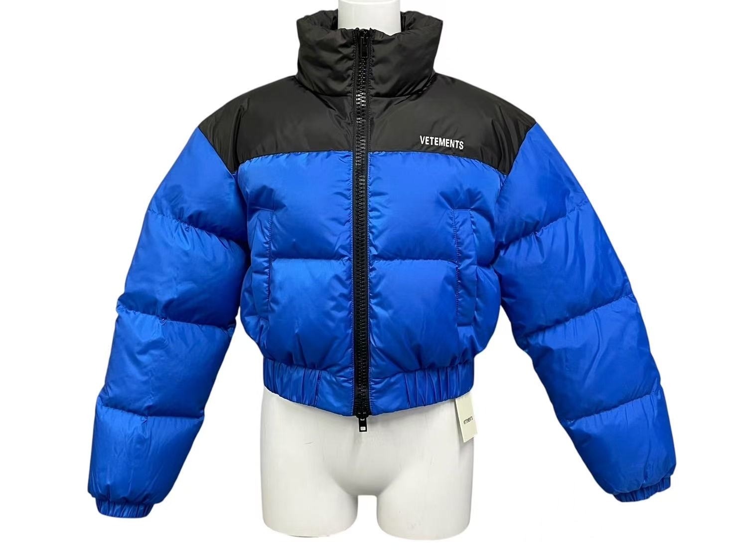   ダウンジャケット　vetements VETEMENTS パデッドジャケット | ブラック | FARFETCH JP