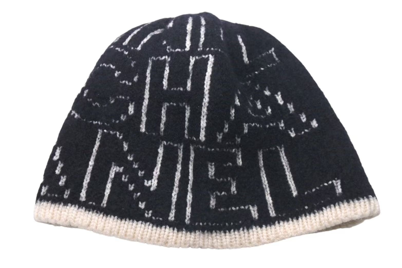 CHANEL ネイビー ロゴニット帽 CHANEL ネイビー ロゴニット帽